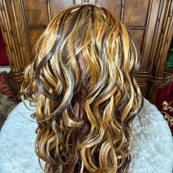 Pazazz PL-Judi Designer Collection 27" Lace Front Wavy Color F467 Synthetic Wig - Picture 7 of 16